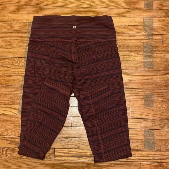 Lululemon size 6 space dye cyber stripe Pink Purple and black leggings - Picture 6 of 6